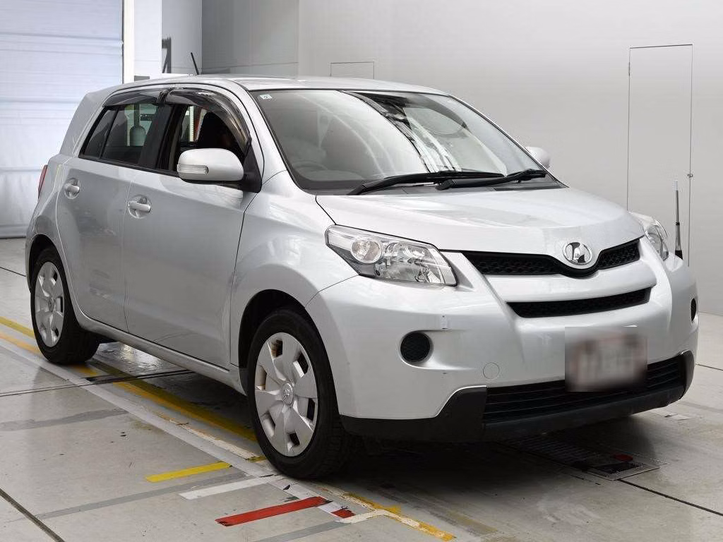 TOYOTA IST