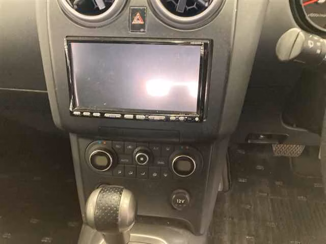 NISSAN DUALIS