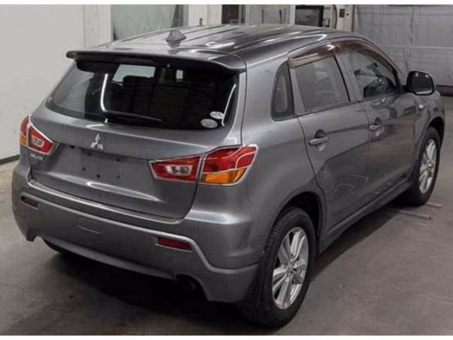 MITSUBISHI RVR