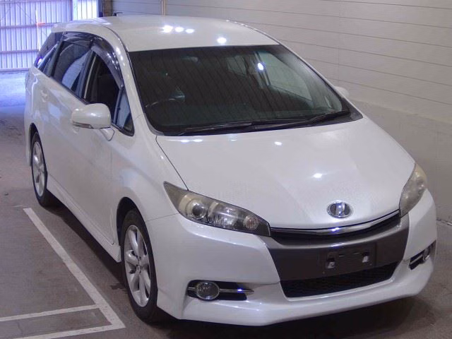 TOYOTA WISH