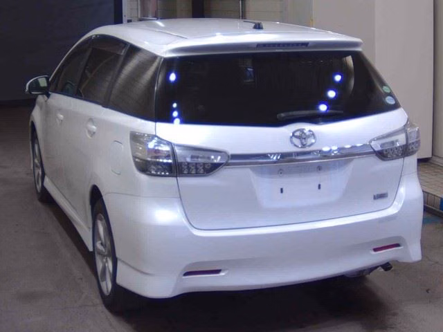 TOYOTA WISH