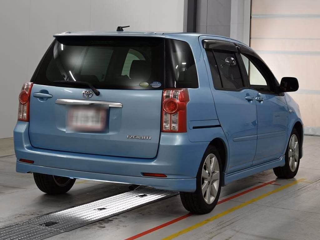 TOYOTA RAUM