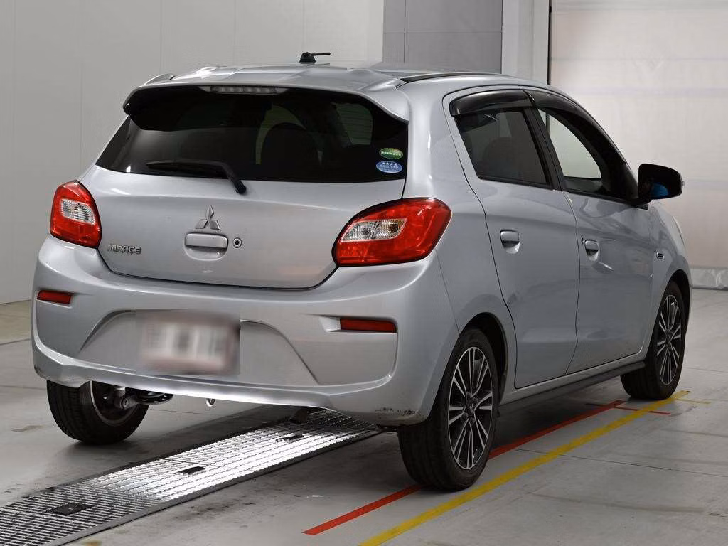 MITSUBISHI MIRAGE
