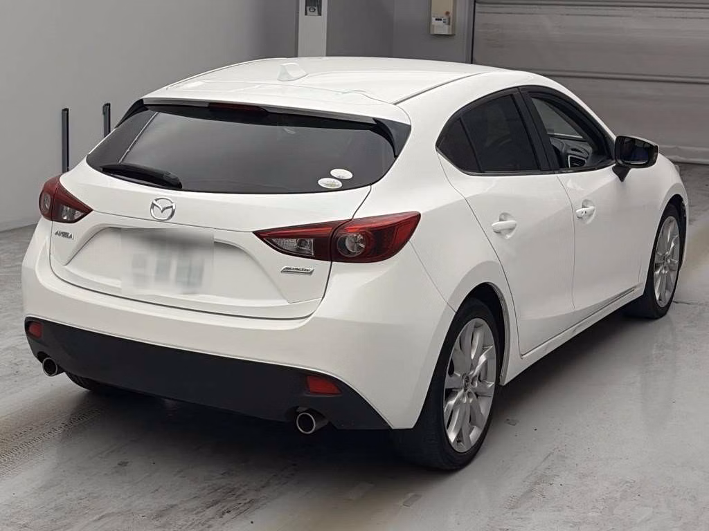 MAZDA AXELA