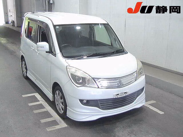 MITSUBISHI DELICA D:2