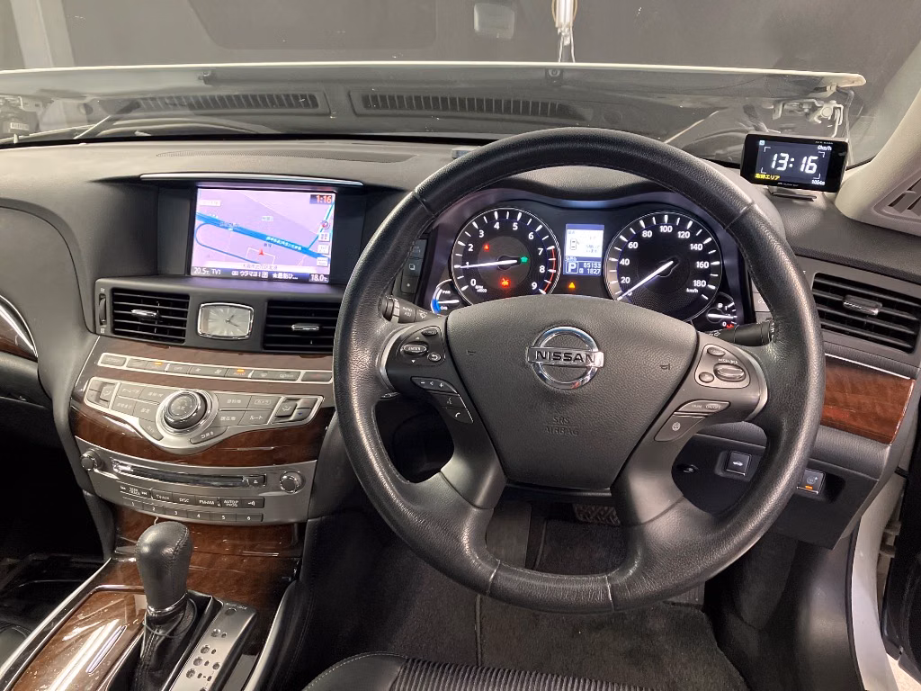 NISSAN FUGA