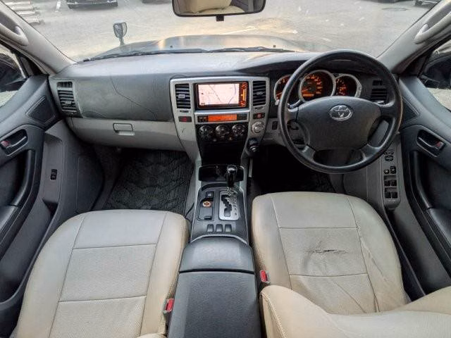 TOYOTA HILUX SURF