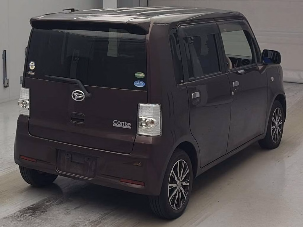 DAIHATSU MOVE CONTE