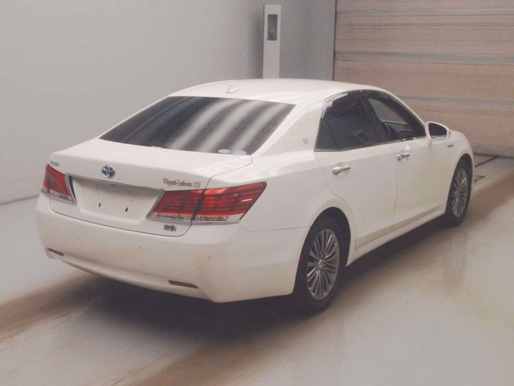 TOYOTA CROWN