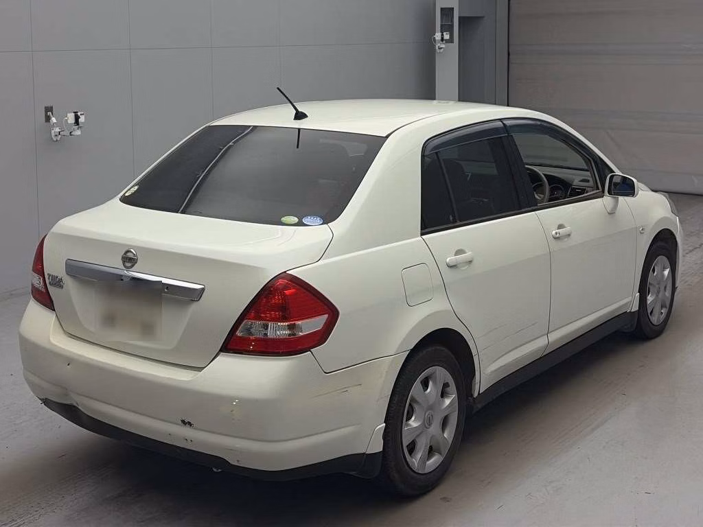 NISSAN TIIDA LATIO