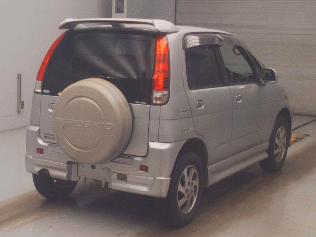 DAIHATSU TERIOS KID