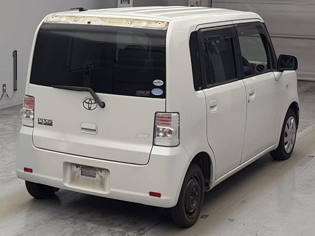 DAIHATSU MOVE CONTE