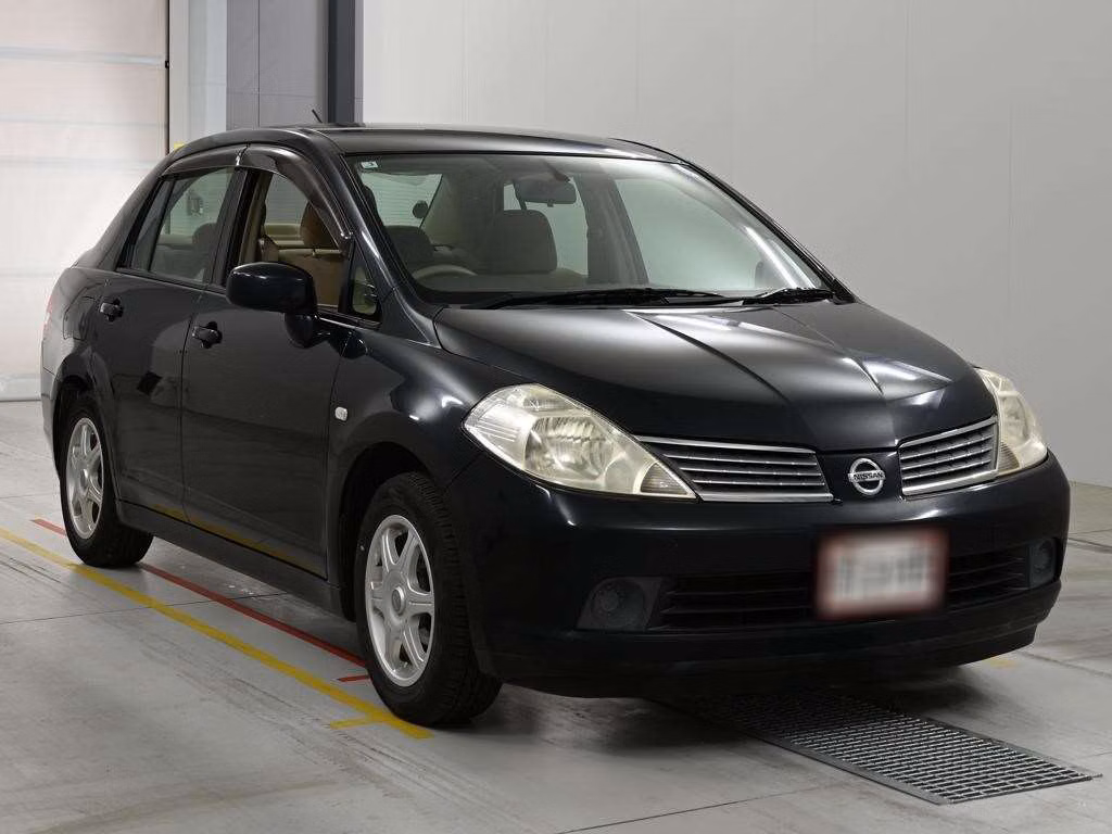 NISSAN TIIDA LATIO