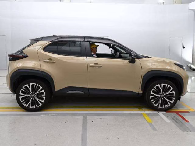 TOYOTA YARIS CROSS