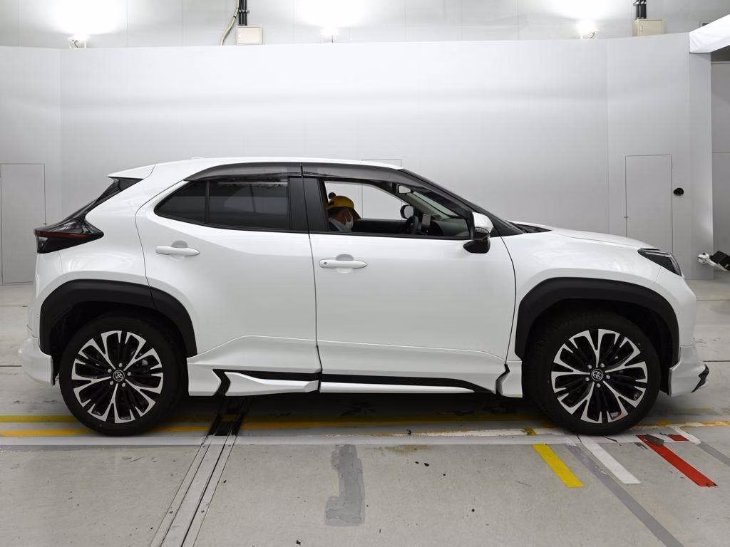 TOYOTA YARIS CROSS