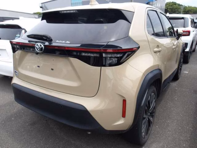 TOYOTA YARIS CROSS