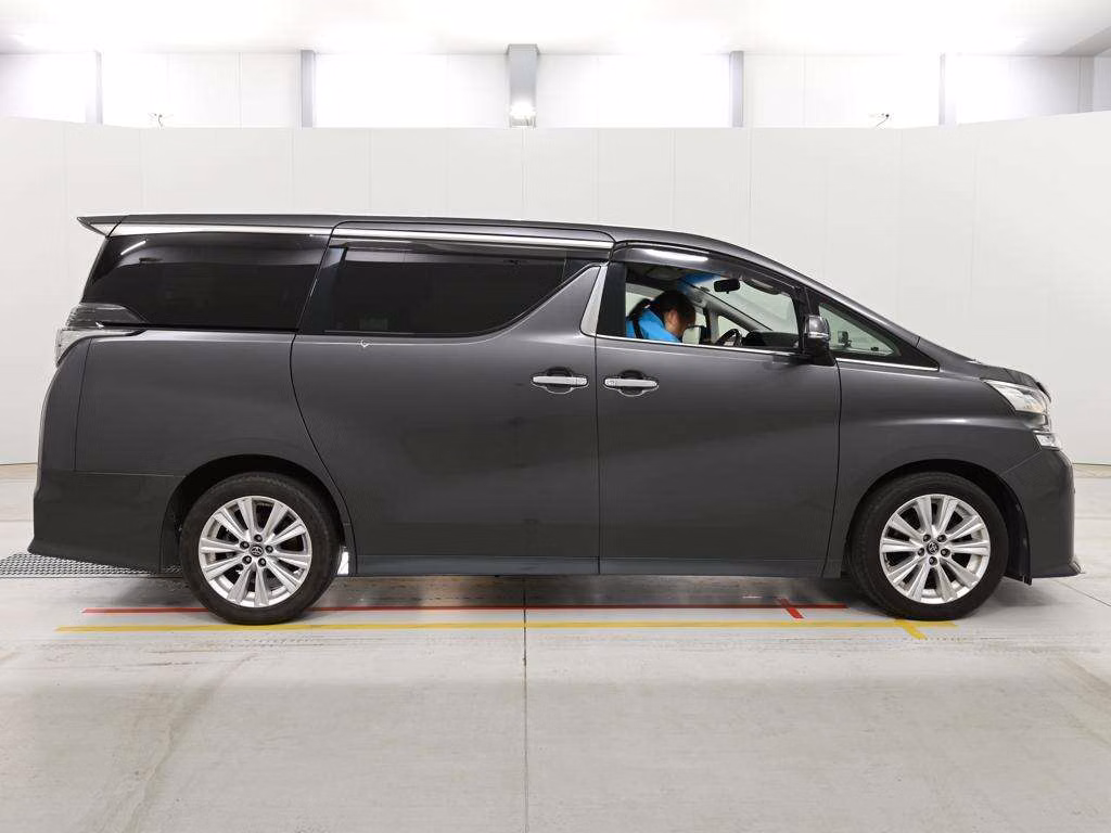 TOYOTA VELLFIRE