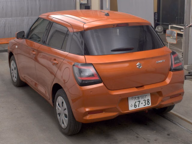 SUZUKI SWIFT
