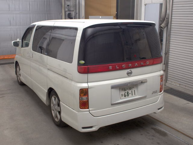 NISSAN ELGRAND