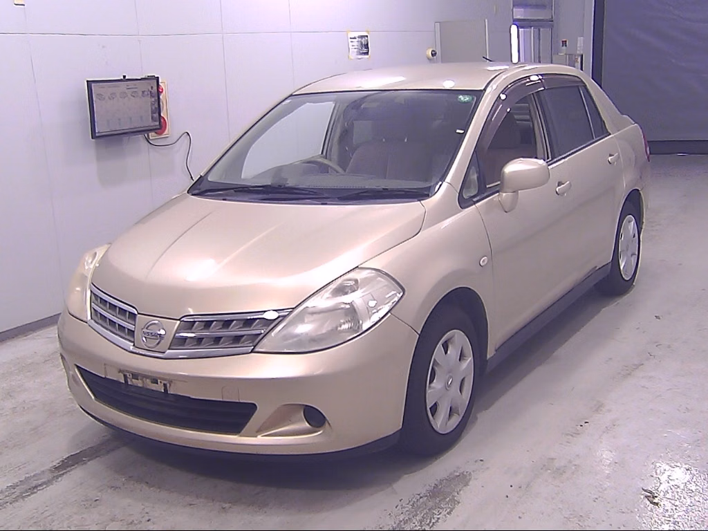 NISSAN TIIDA LATIO