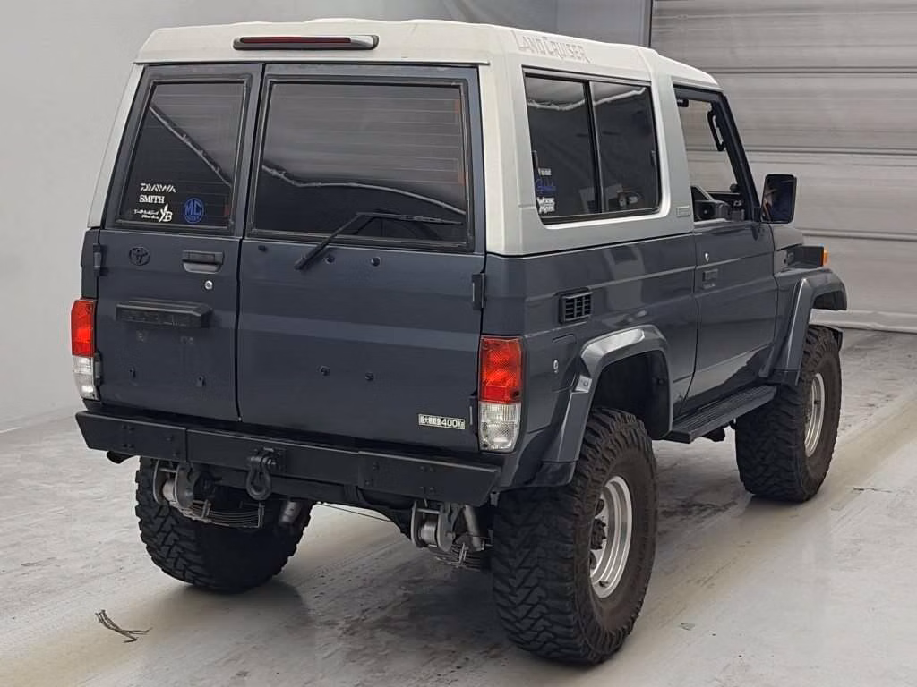 TOYOTA LAND CRUISER