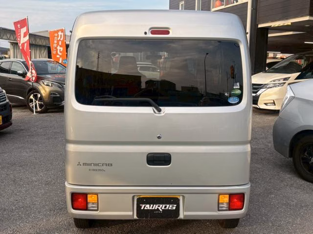 MITSUBISHI MINICAB