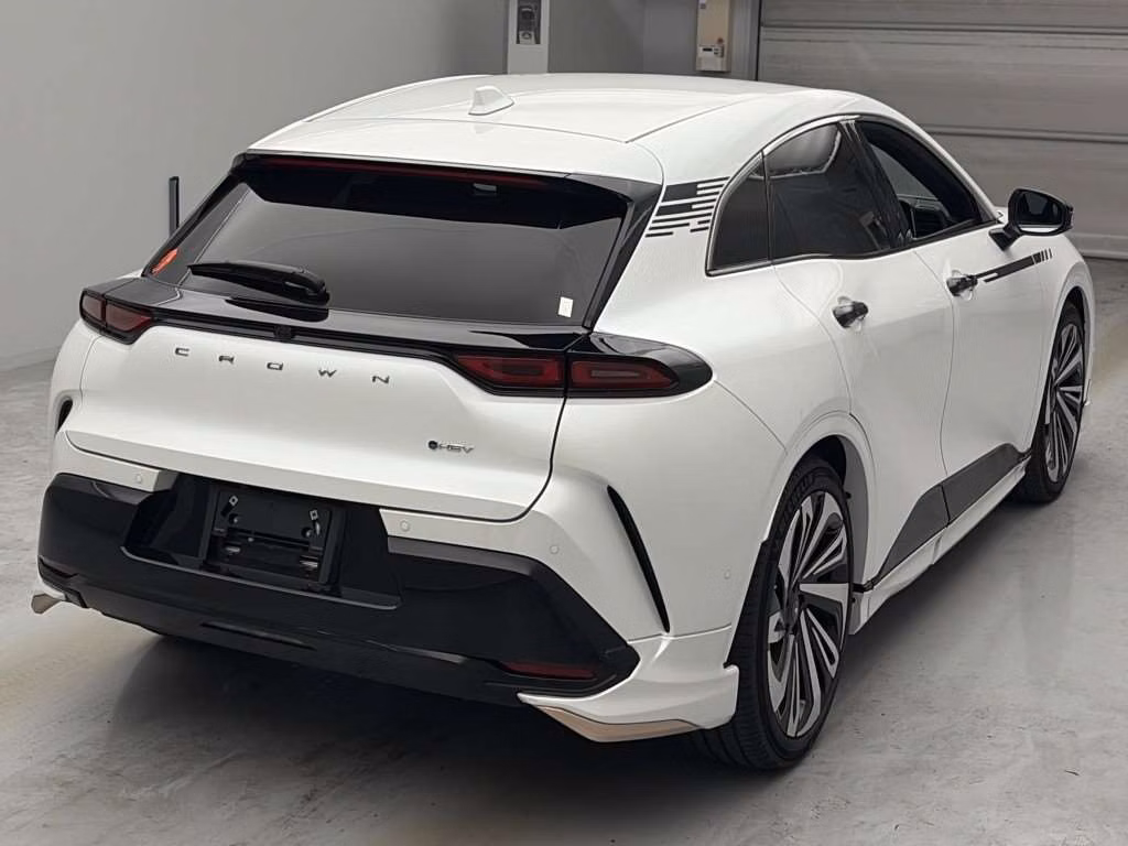 TOYOTA CROWN
