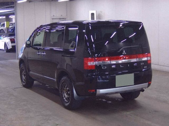 MITSUBISHI DELICA D:5
