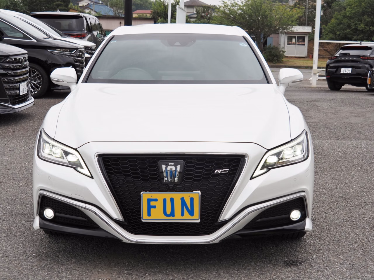 TOYOTA CROWN