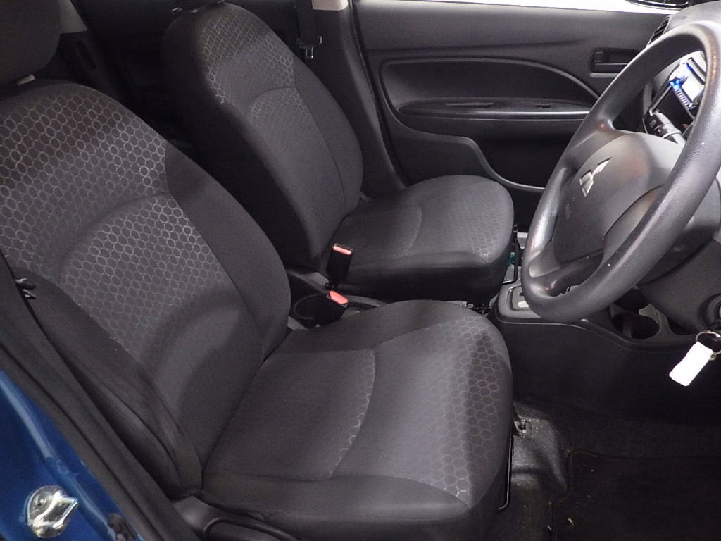 MITSUBISHI MIRAGE