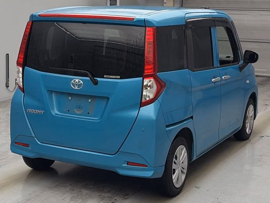 TOYOTA ROOMY