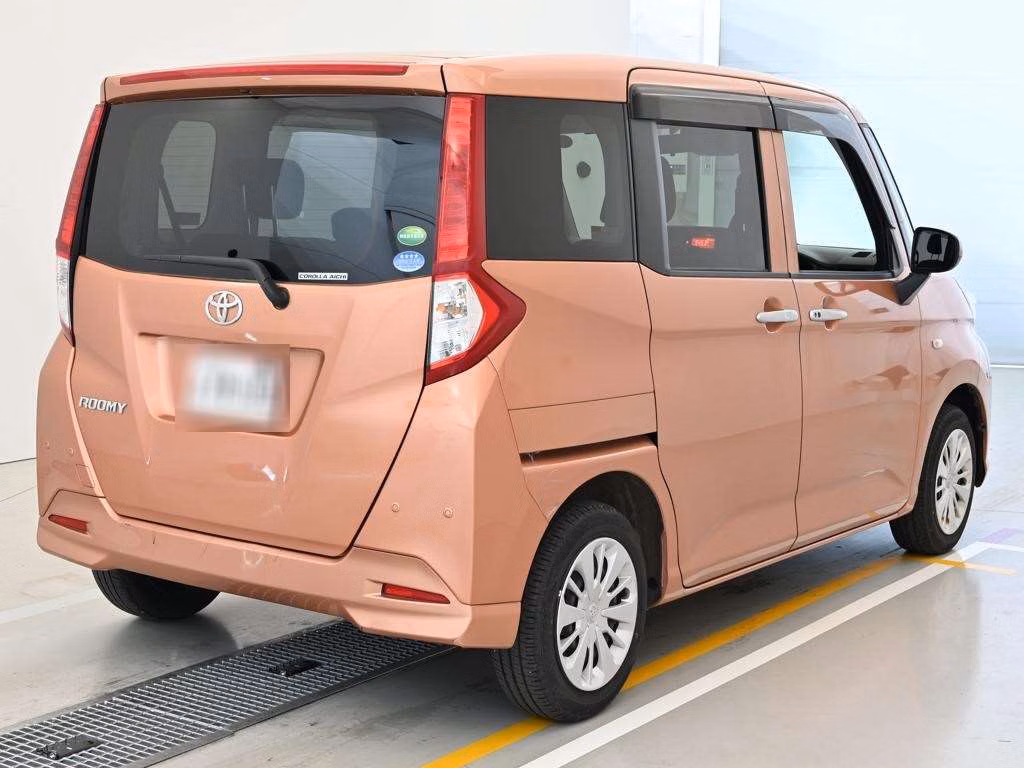 TOYOTA ROOMY