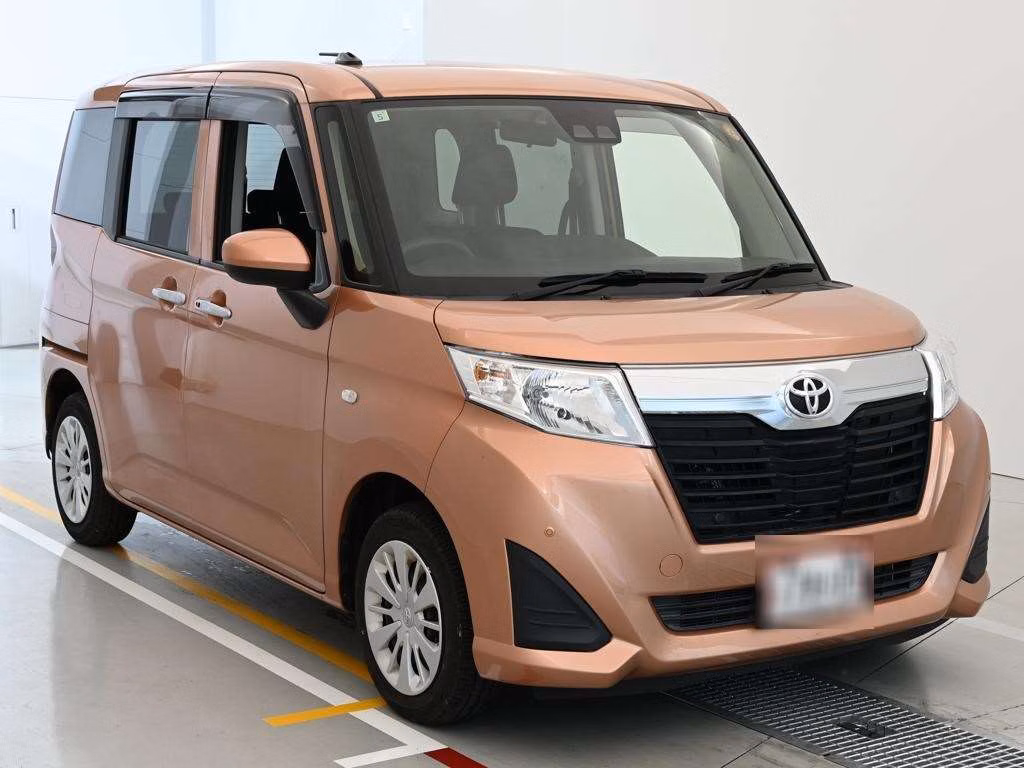 TOYOTA ROOMY