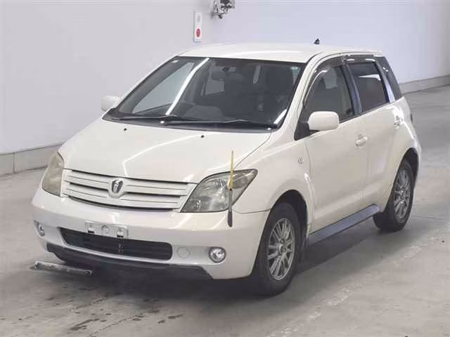 TOYOTA IST