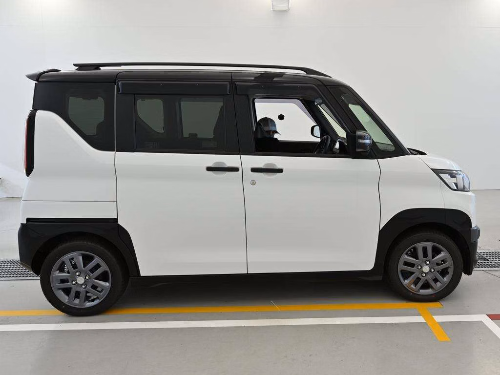 MITSUBISHI DELICA MINI