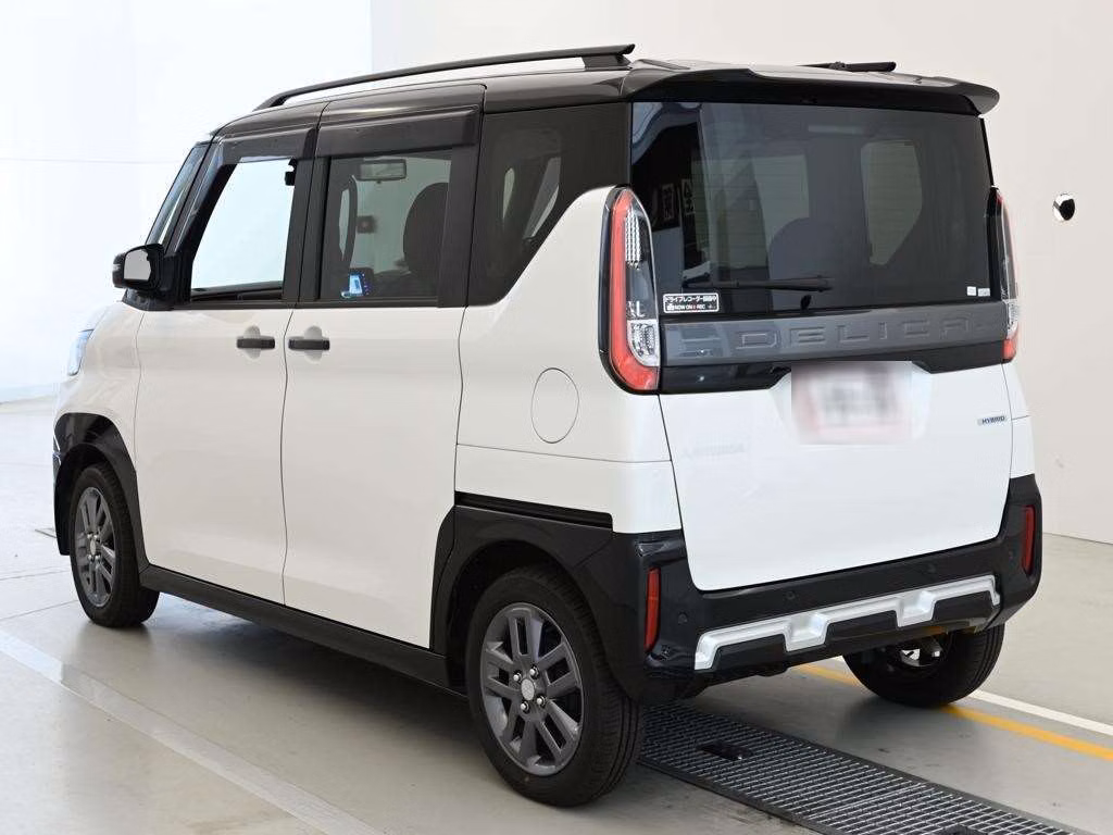 MITSUBISHI DELICA MINI
