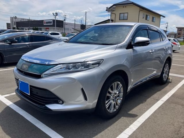 TOYOTA HARRIER