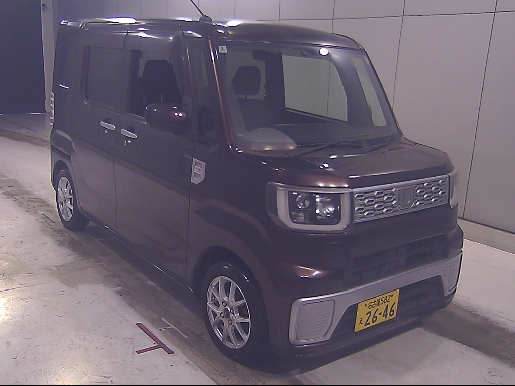 DAIHATSU WAKE