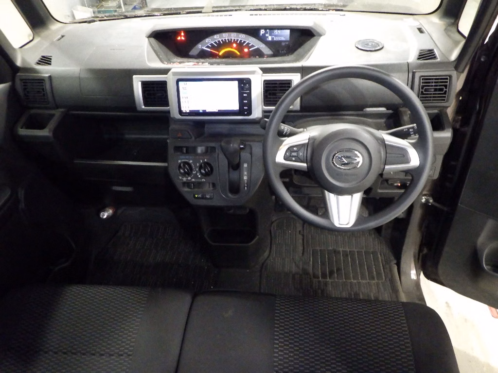 DAIHATSU WAKE