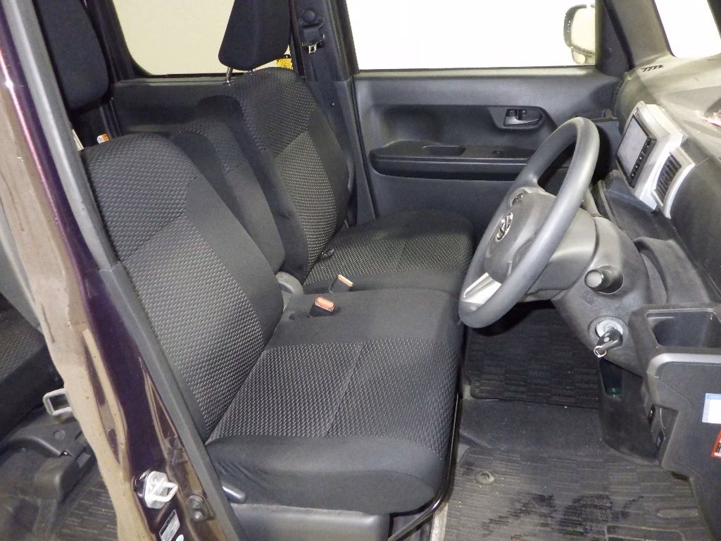 DAIHATSU WAKE