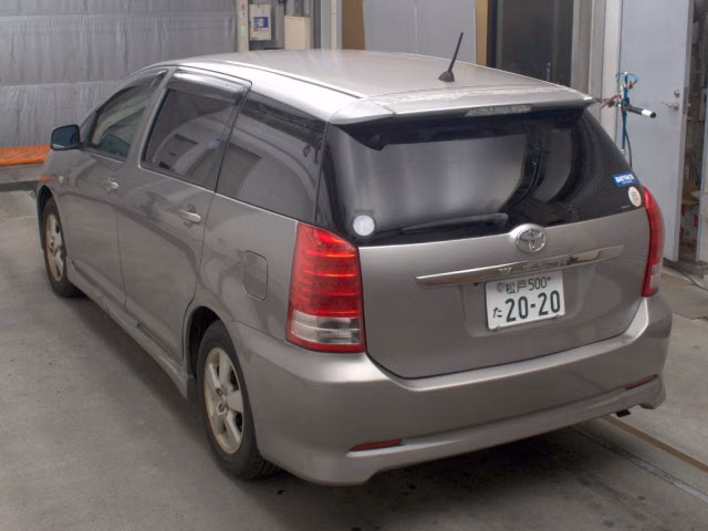 TOYOTA WISH