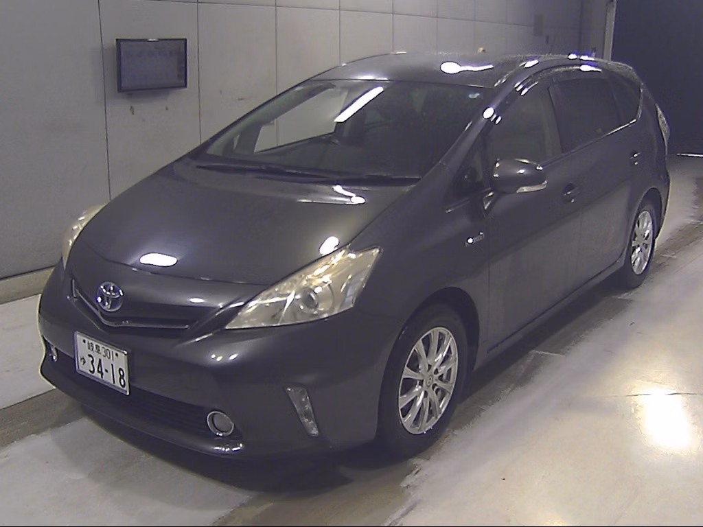 TOYOTA PRIUS ALPHA