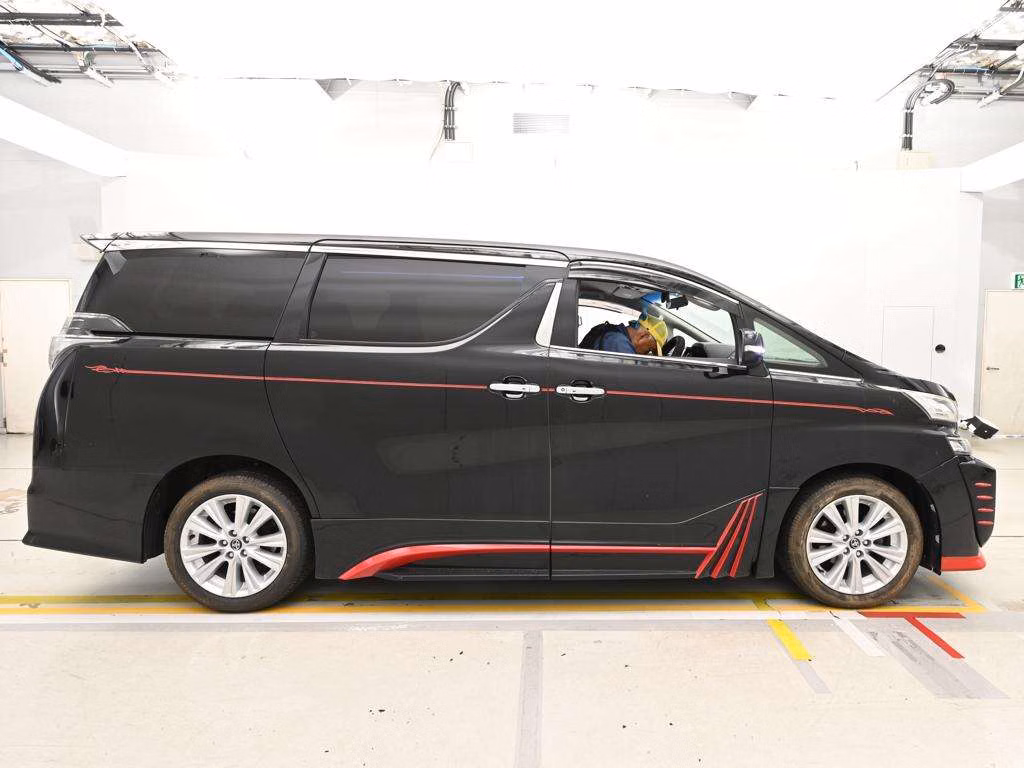 TOYOTA VELLFIRE