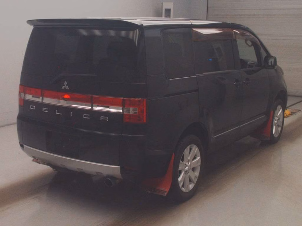 MITSUBISHI DELICA D:5
