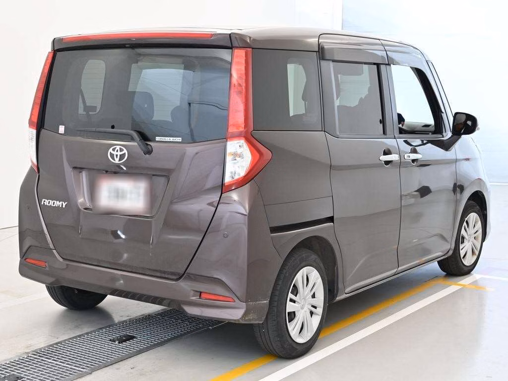 TOYOTA ROOMY