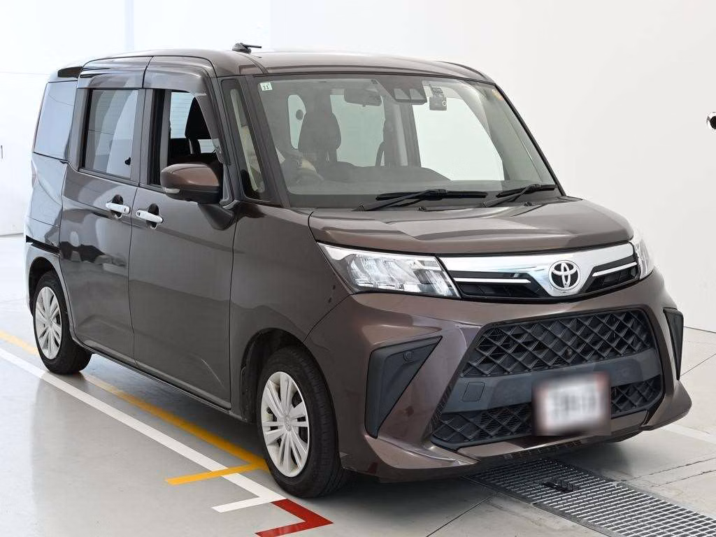 TOYOTA ROOMY