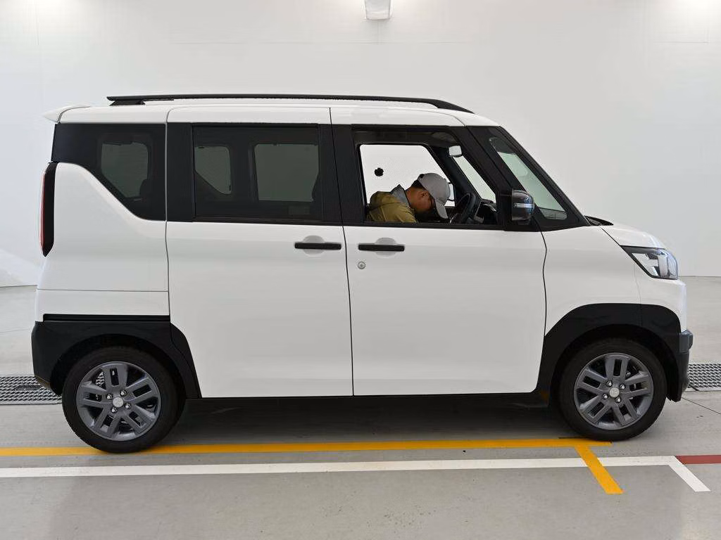 MITSUBISHI DELICA MINI