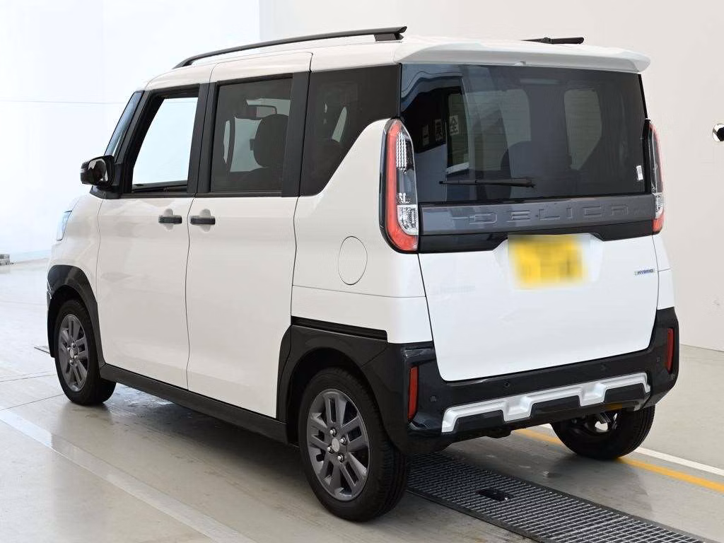 MITSUBISHI DELICA MINI