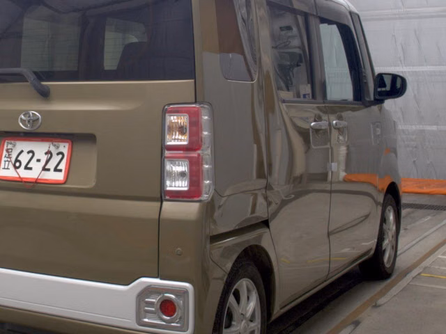 TOYOTA PIXIS MEGA