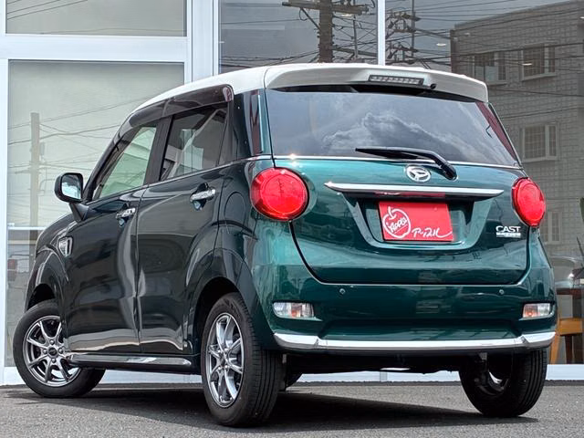 DAIHATSU CAST